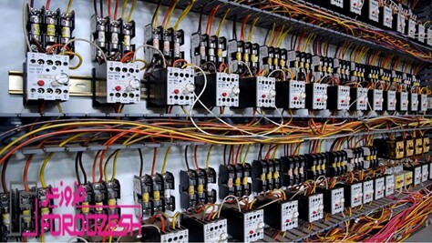 خرید تجهیزات تابلو برق صنعتی: تضمین ایمنی و کارایی در صنعت شما