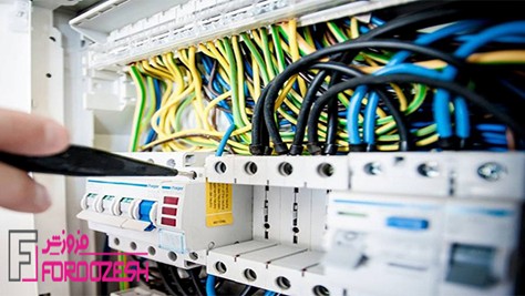 بررسی‌ دوره‌ای پس از خرید تجهیزات تابلو برق صنعتی